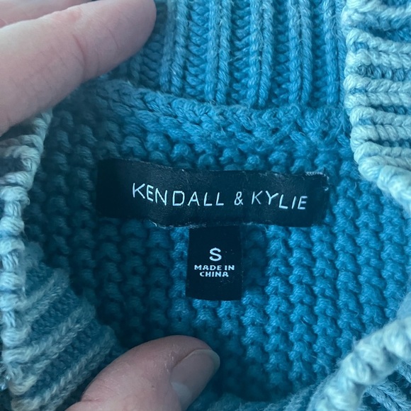 Kendall and Kylie Cropped Sweater in Distressed Blue - Size Small - Picture 3 of 11